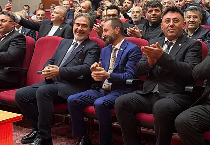 Yeniden Refah Partisi Kayseri'de düğmeye bastı! Bir ilçede başkan değişti