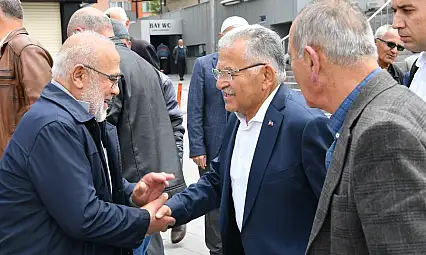 Büyükkılıç, baba ocağı Develi'de vatandaşla bayramlaştı