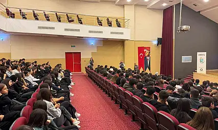 Öğrencilere dijital güvenlik eğitimi verildi