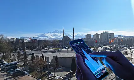 Bankaların kapısı unutuldu! 57 trilyon lira cep telefonlarında döndü!