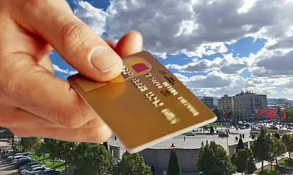 Borç sarmalı büyüdü! Kart borcu 228 milyar TL'yi aştı