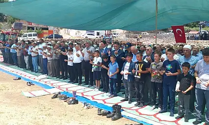 Develi'de vatandaşlar yağmur duasına çıktı!