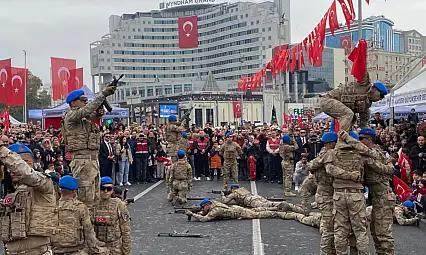 Jandarma'dan nefes kesen 29 Ekim gösterisi