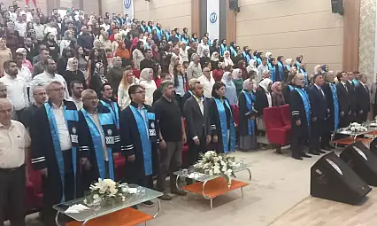 Kayseri'de bir ilk! İlahiyat Fakültesi mezuniyetine damga vuran detay