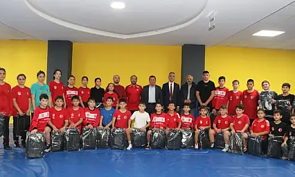 Kayseri'de genç sporculara destek! ERVA Spor Kulübünde dikkat çeken ziyaret