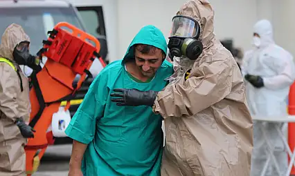 Kayseri'de gerçeği aratmayan tatbikat: kimyasala maruz kalan işçilere müdahale edildi