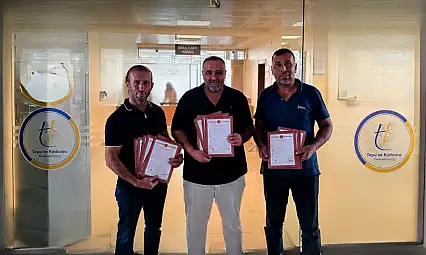 Kayseri'de yıllardır beklenen an! Esnafa peş peşe tapu teslimi başladı