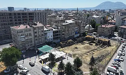 Kayseri'nin merkezindeki tarihi medresede çalışmalar neden durdu?