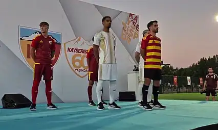 Kayserispor'un yeni sezon formaları tanıtıldı