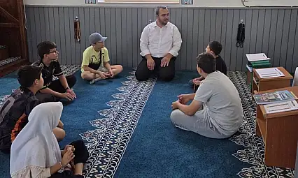 Yaz Kur'an kurslarında anlamlı buluşma! Müftü Yelatan öğrencilerle bir araya geldi