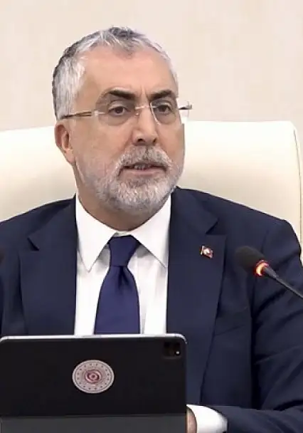 Bakan Işıkhan'dan tepki çeken sözler, ''Büyük bir eksiklik değil'' dedi, gözler komisyonda!