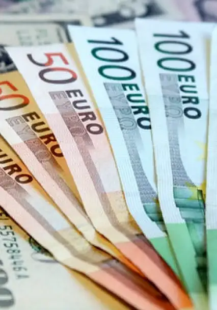 Dolar ve euroda yeni zirve beklentisi...