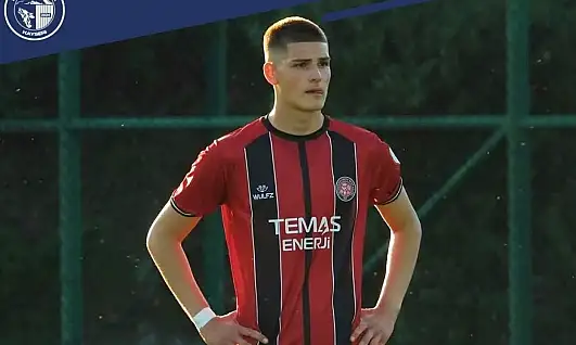 Erciyes 38 FK'dan yeni transfer! Fatih Karagümrük'ün genç stoperi Kayseri'ye geliyor