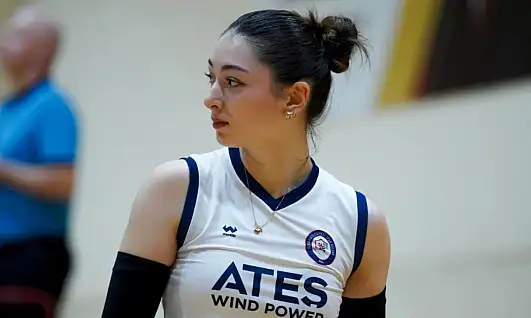 Kayseri Atletikspor, pasör çaprazı Esra Çevik'i transfer etti
