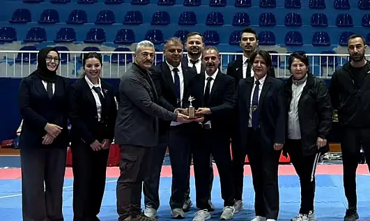 Taekwondo İl Birinciliği'nde onlarca sporcu ter döktü