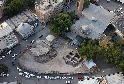 Camikebir'de tarih yeniden gün yüzüne çıkıyor!
