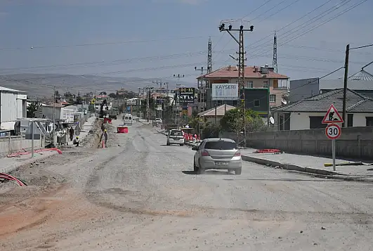 Kayseri'de kullanım ömrünü tamamlayan Buğdaylı-Kızık yolu sıfırdan yapılıyor