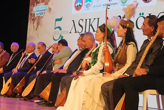 Türkiye ve Türk Dünyası'ndan aşıklar Kayseri'de aynı sahnede buluştu