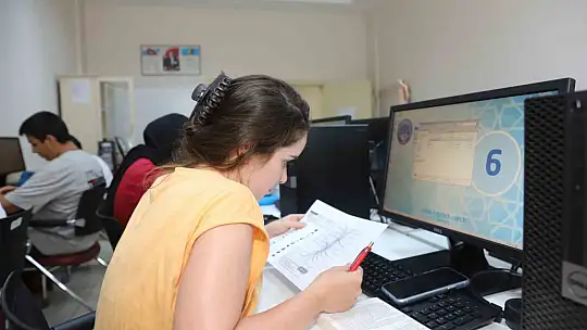 Etkili ve Hızlı Okuma Kursu'na yoğun İlgi