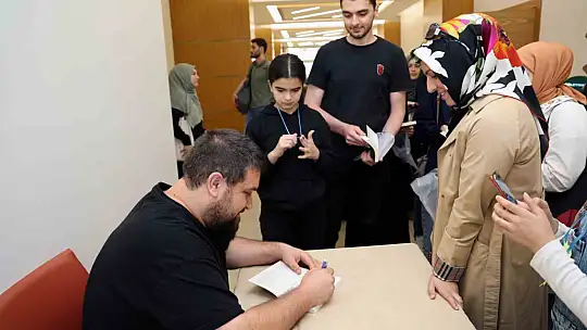 Sedat Anar gençlerin sorularını cevapladı