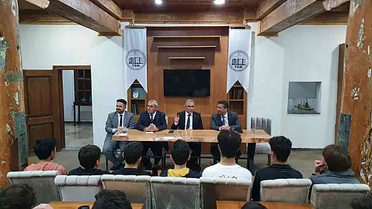 'Kariyer Günleri'ne Milli eğitim Müdürü Konuk Oldu