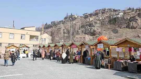 'Maharetli Eller' birinci yılını kutlayacak