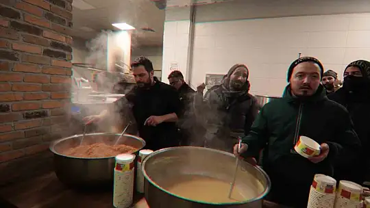 'Yeniden Hayat Lokantası' depremin merkez üssünde nefes aldırdı