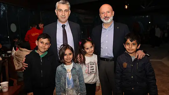 Çolakbayrakdar, iftarda yetim çocuklarla buluştu