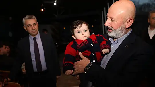 Çolakbayrakdar, iftarda yetim çocuklarla buluştu