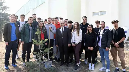 Milli Ağaçlandırma Günü'nde fidanlar ERÜ'de toprakla buluştu