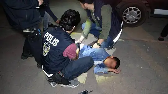 112 ekiplerine saldırdı!