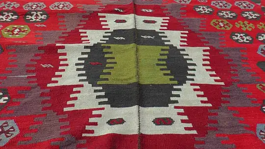 Talas'ta 120 yıllık kilim sergilendi