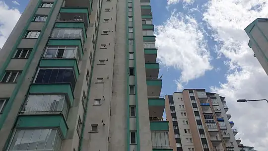 14 katlı binada korkutan yangın