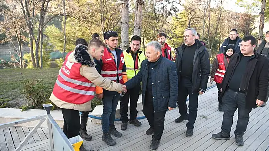 Büyükkılıç, Kahramanmaraş'ta çalışmaları adım adım takip ediyor