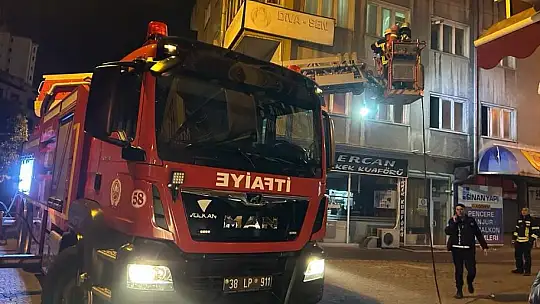 Hunat Mahallesi'nde çıkan yangın söndürüldü