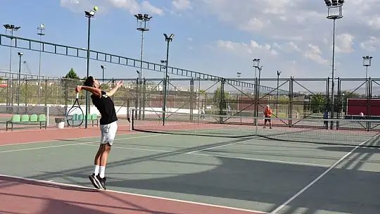30 Ağustos Zafer Kupası Tenis Turnuvası tamamlandı