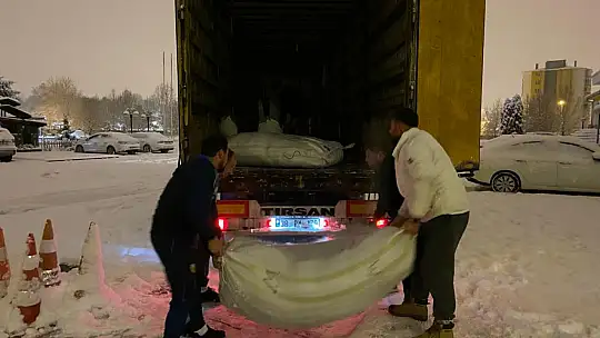 Kayserispor depzemzedelere yardım eli uzattı