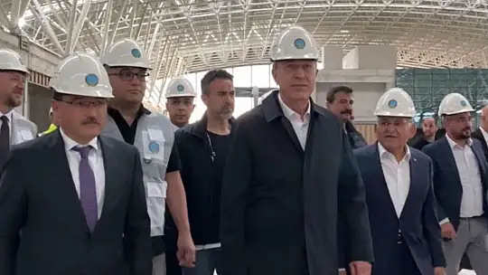Bakan Akar Kayseri Havalimanı yeni terminal binasını inceledi