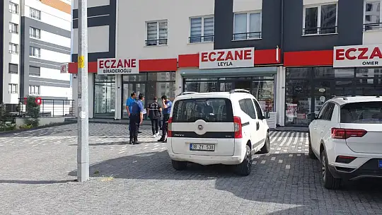 Genç kız 5. kattan düştü