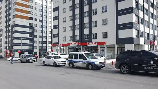 Genç kız 5. kattan düştü