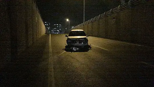 6 aracın karıştığı zincirleme kazada 2 kişi yaralandı