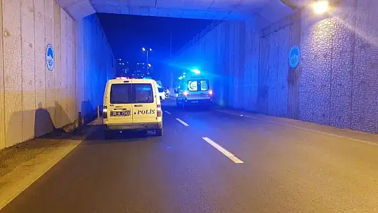 6 aracın karıştığı zincirleme kazada 2 kişi yaralandı