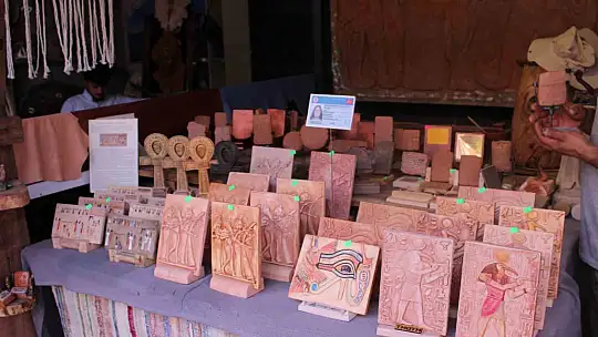 Tarih ellerinde şekilleniyor