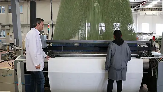 Meslek liseli öğrenciler deprem bölgesine yatak üretiyor