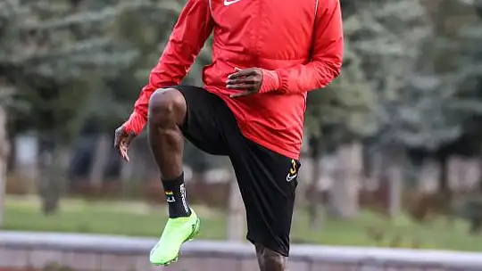 Sarı kırmızılılar hazırlığa başladı