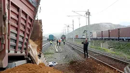 Kayseri'de tır sürücüsüne lokomotif çarptı