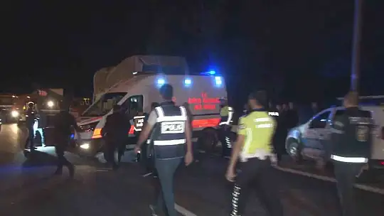 Kazada bir kişi ambulans kaçırdı, o anlar anbean kameraya yansıdı