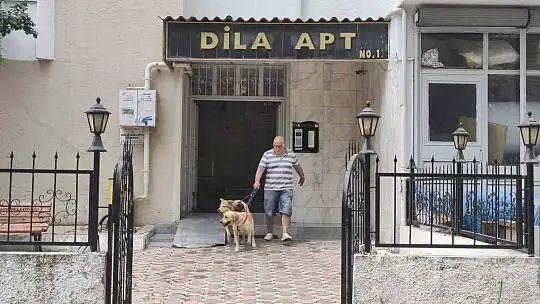 Adana'da bir şahıs eşi ve çocuğunu öldürüp, kendisini bıçakla yaraladı