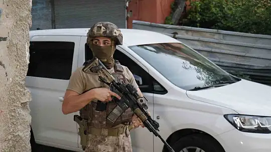 Adana'da DEAŞ operasyonu: Çok sayıda gözaltı var