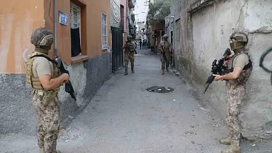 Adana'da DEAŞ operasyonu: Çok sayıda gözaltı var